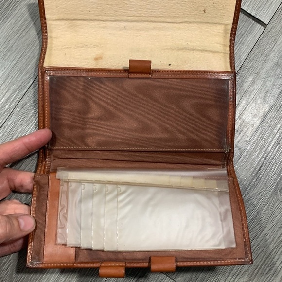 Dooney & Bourke Vintage Black Pebbled Leather w/Brown Leather Trim Coin Purse - Picture 13 of 14